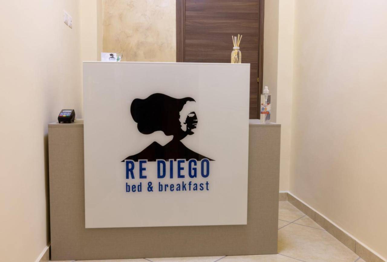 Re Diego Napoli Esterno foto